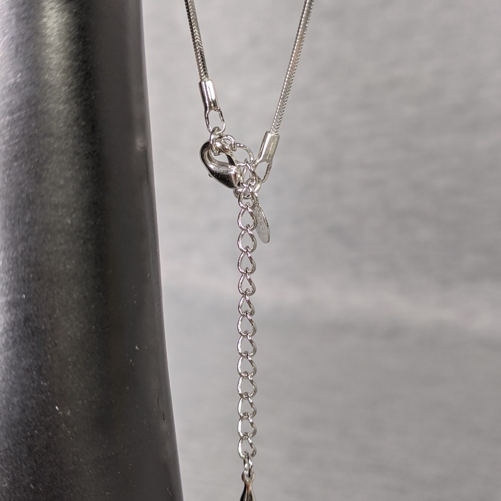 👯♀️Host Pick⚡️IJDI necklace with U shape pendant - Picture 4 of 7